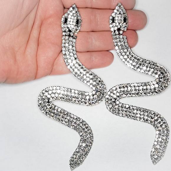 🎀Georgous Large Sparkling Snake Shape Earr - Picture 5 of 7